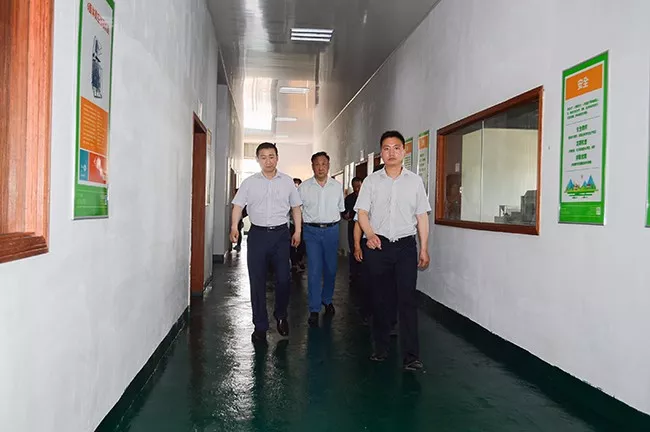 座谈会