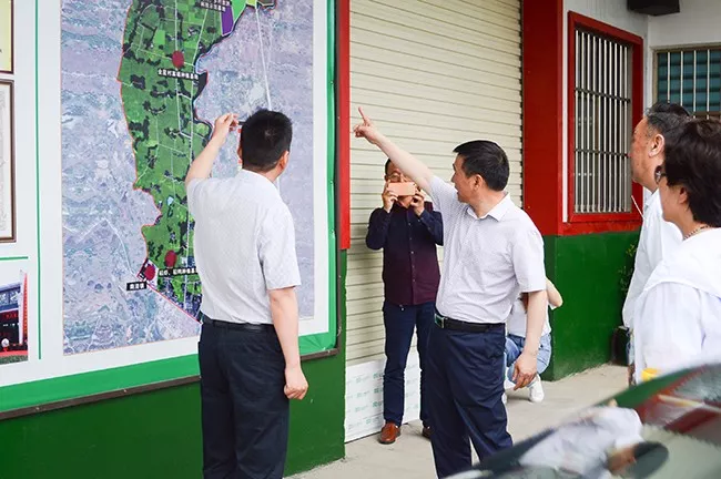 座谈会2